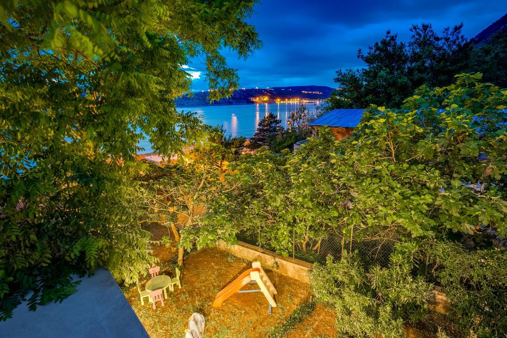 Holiday Home Zita คราลเยวีจา ภายนอก รูปภาพ