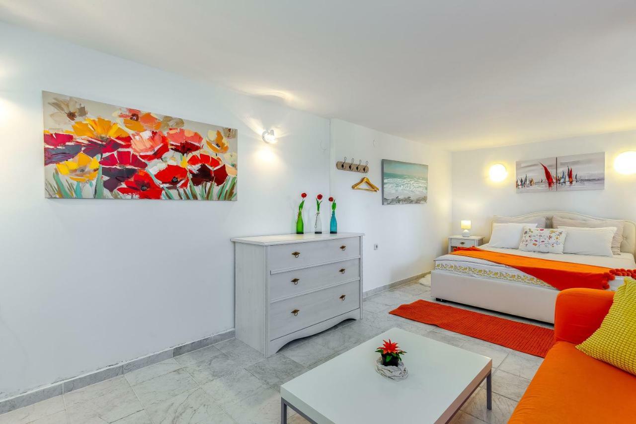 Holiday Home Zita คราลเยวีจา ภายนอก รูปภาพ
