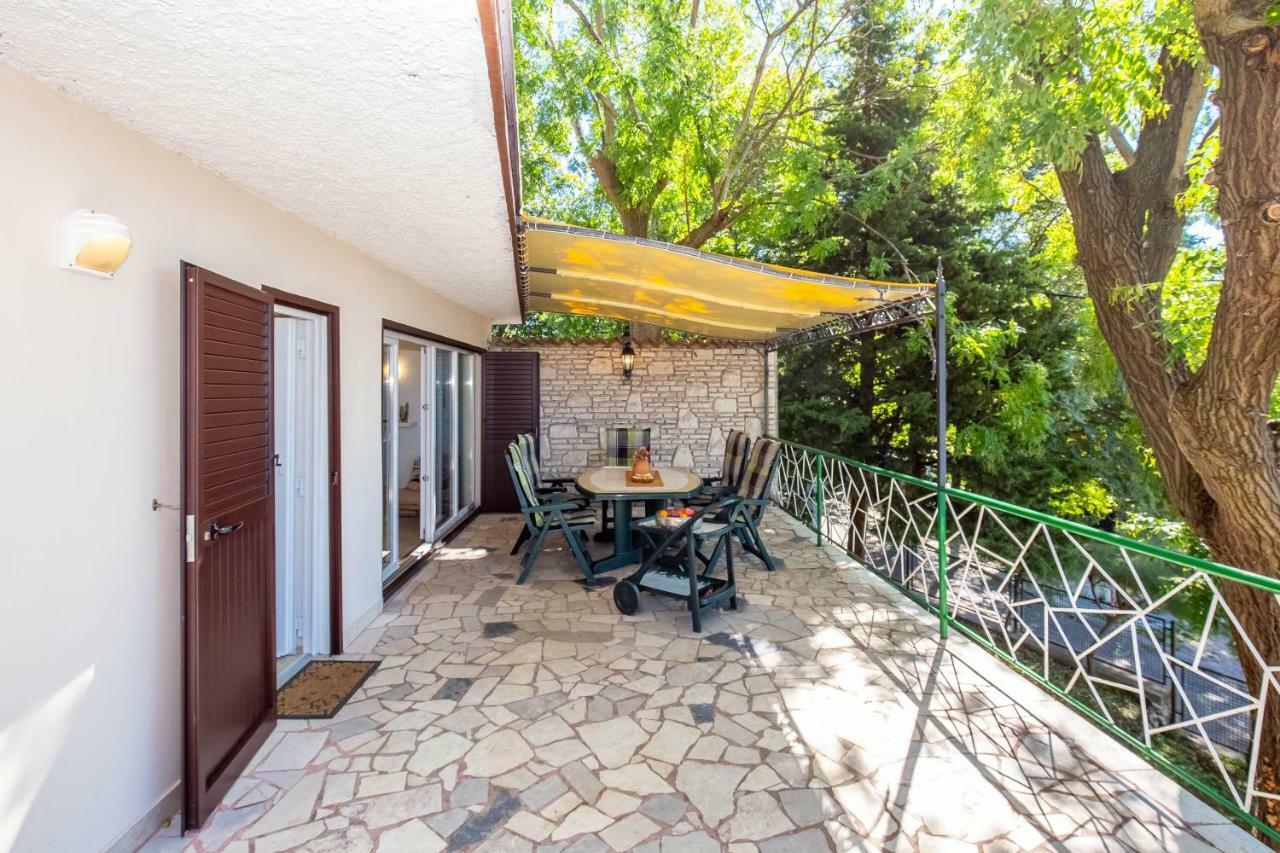 Holiday Home Zita คราลเยวีจา ภายนอก รูปภาพ