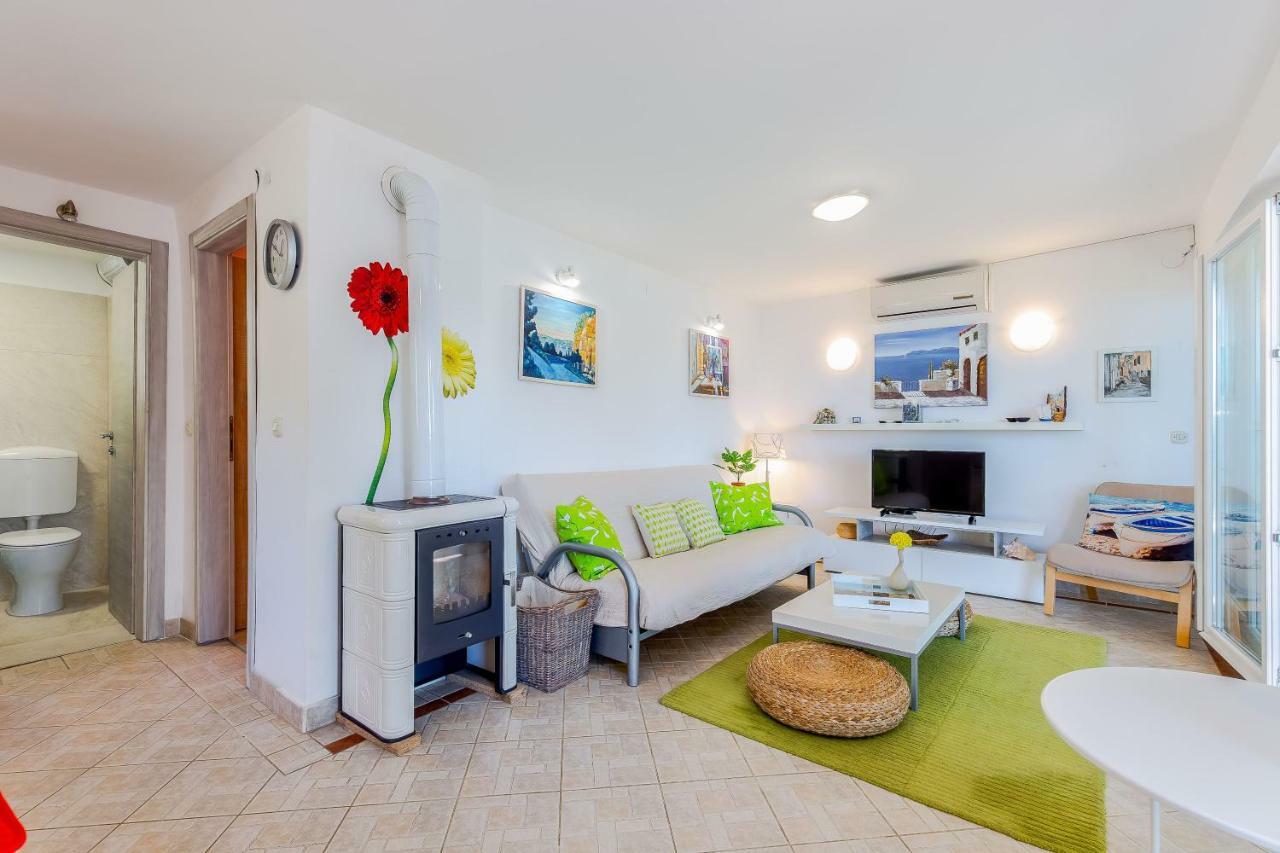 Holiday Home Zita คราลเยวีจา ภายนอก รูปภาพ