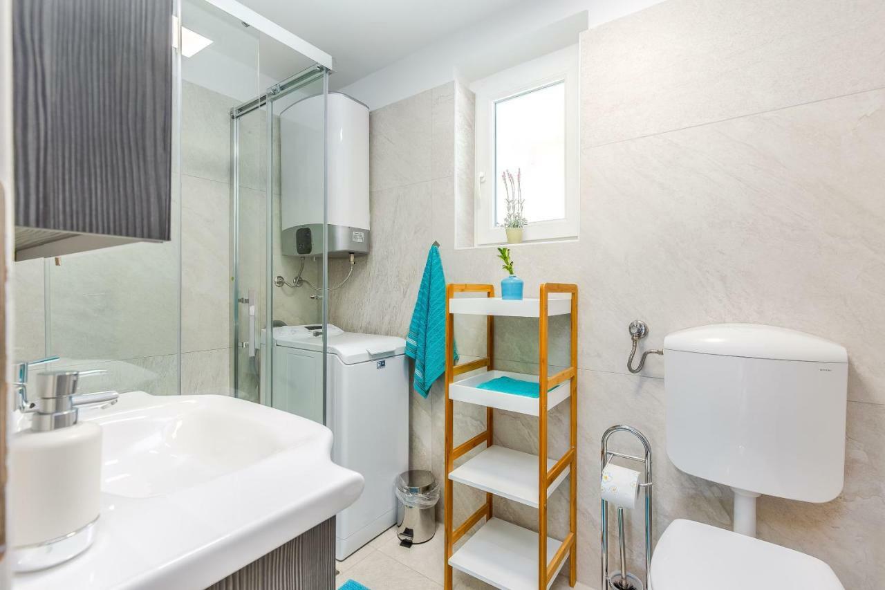 Holiday Home Zita คราลเยวีจา ภายนอก รูปภาพ
